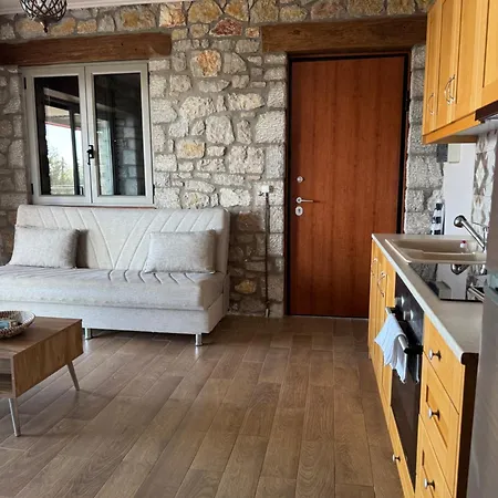 Lavender House 1 - Semesterbostad